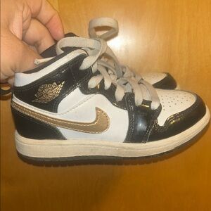 Nike Kids Black and Gold Sneakers